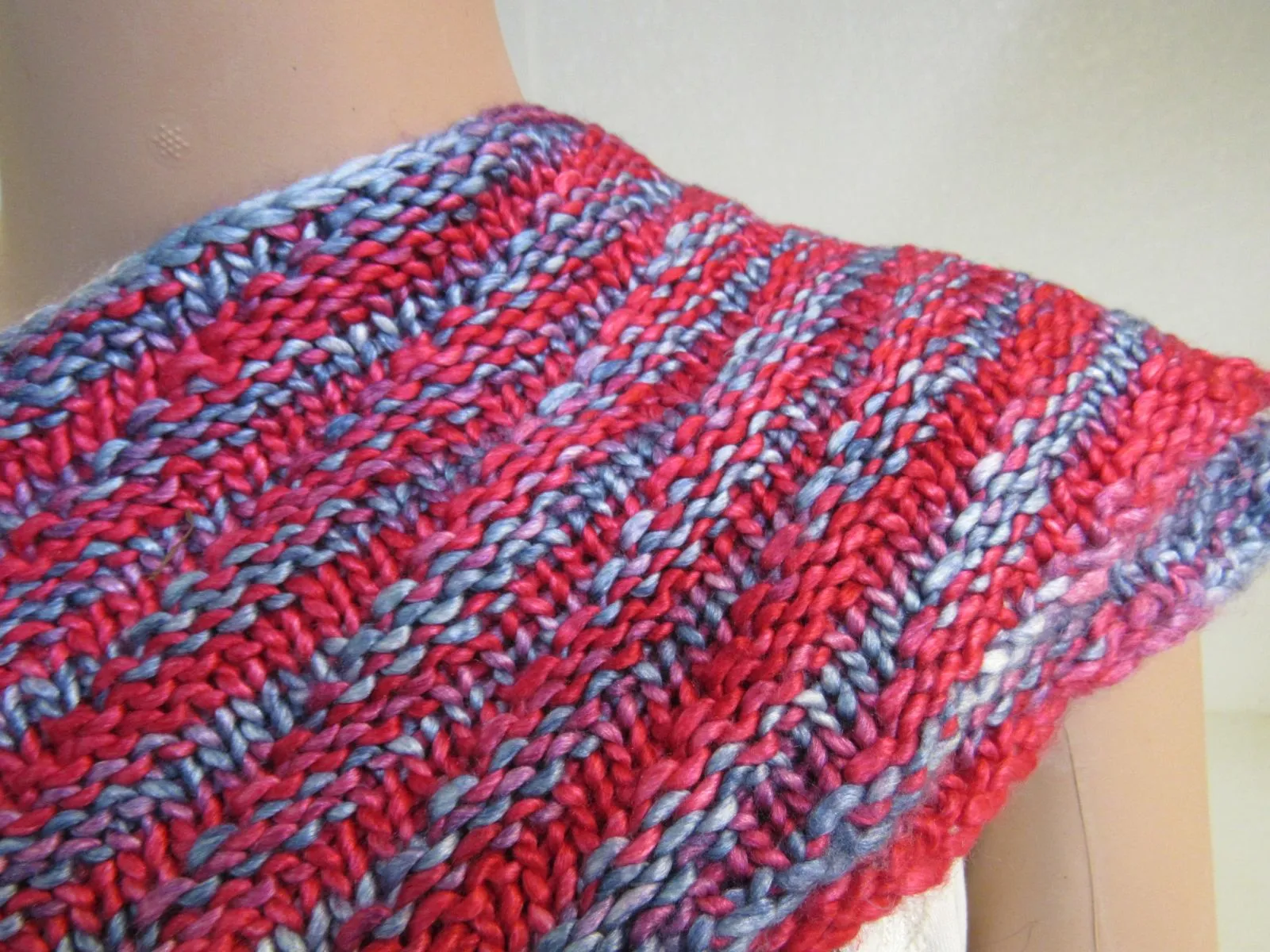 Handcrafted Cowl Gray Hot Pink 50% Alpaca 50% Mulberry Silk Female Adult -- New