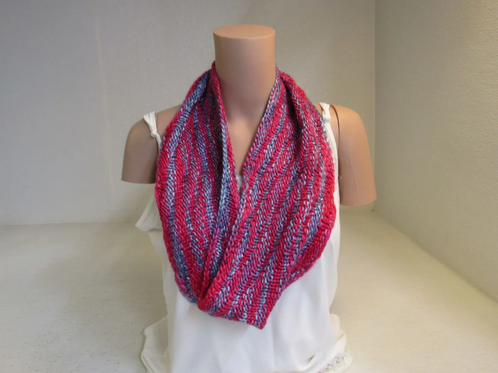 Handcrafted Cowl Gray Hot Pink 50% Alpaca 50% Mulberry Silk Female Adult -- New