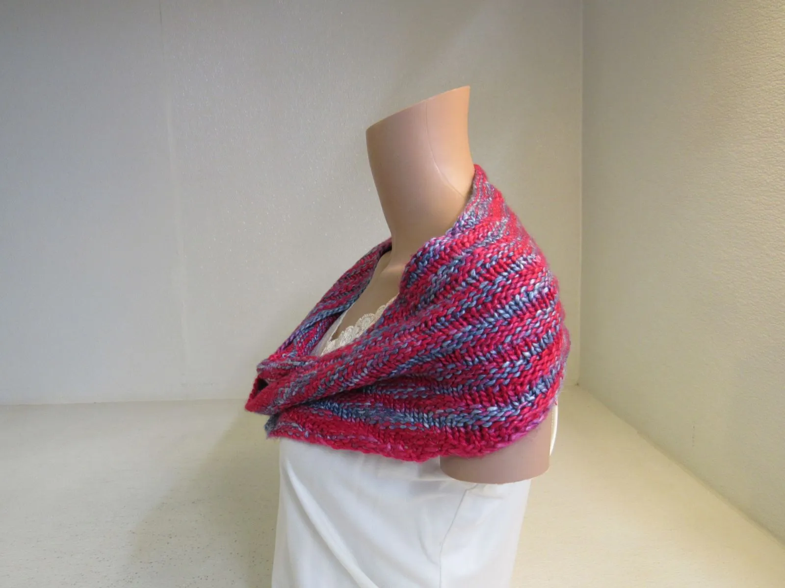 Handcrafted Cowl Gray Hot Pink 50% Alpaca 50% Mulberry Silk Female Adult -- New