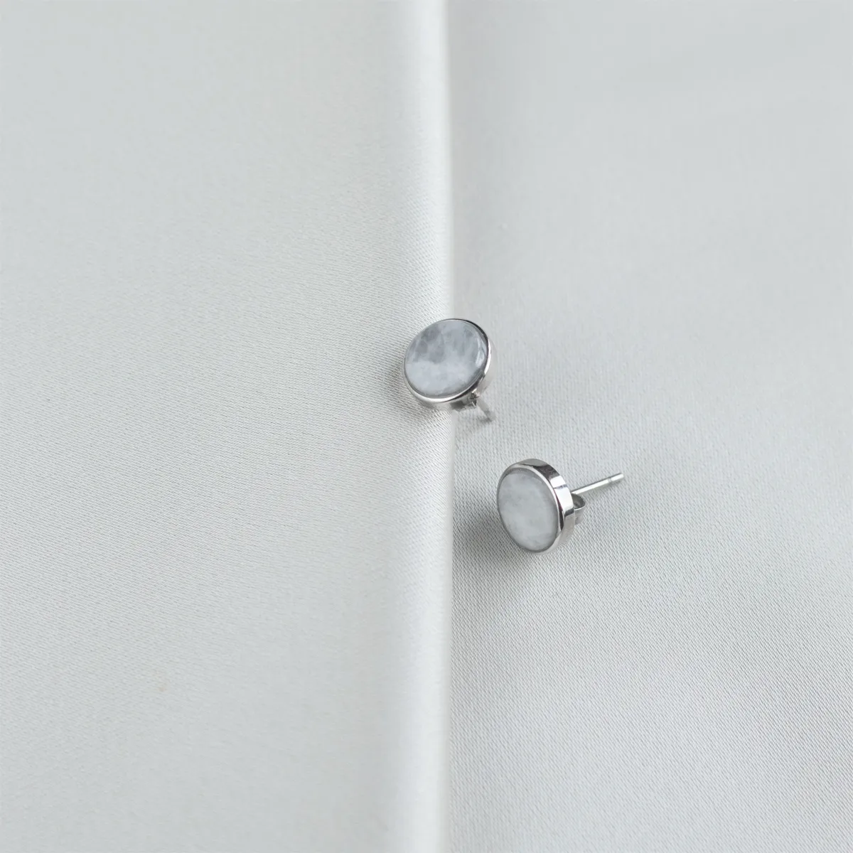 Moonstone Ear Studs (Round)