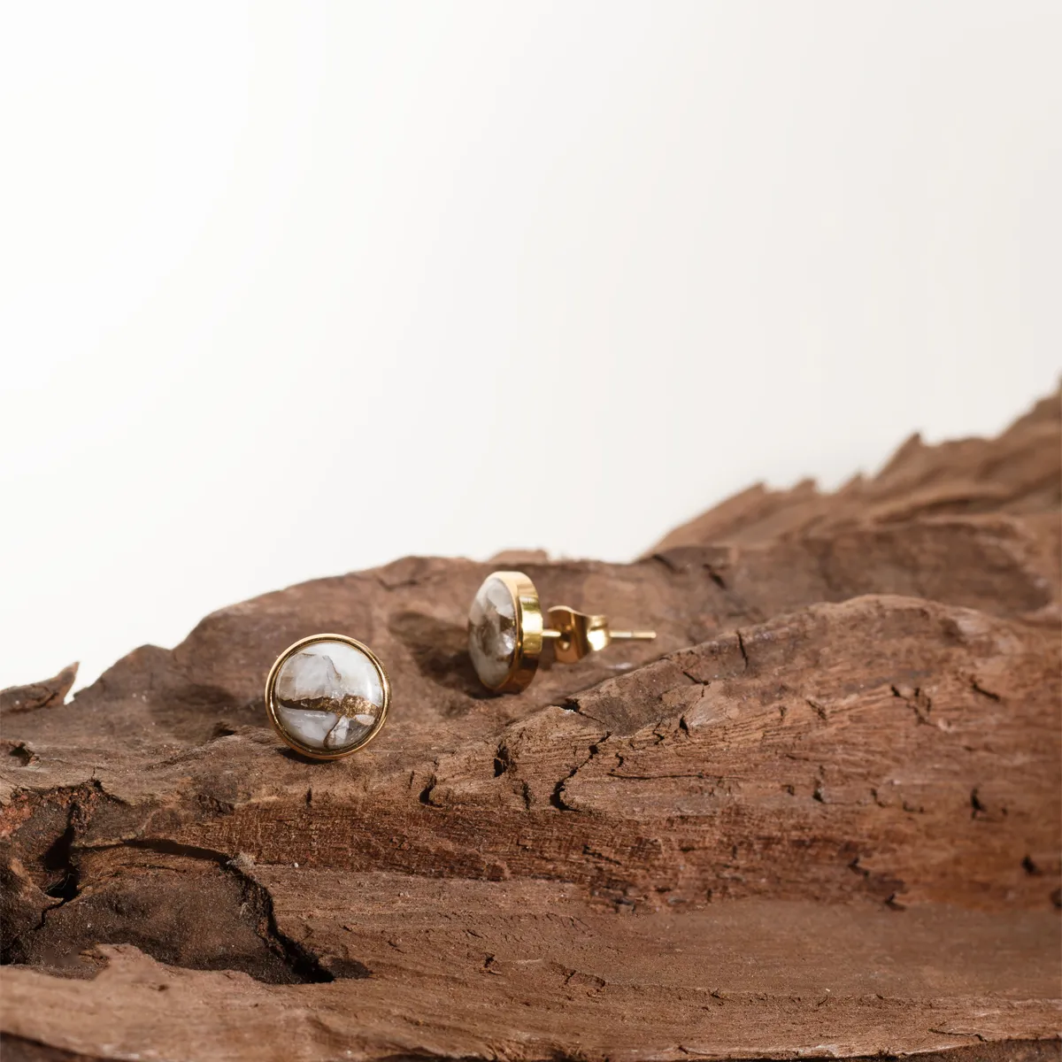 White Calcite Copper Stone Ear Studs (Round)